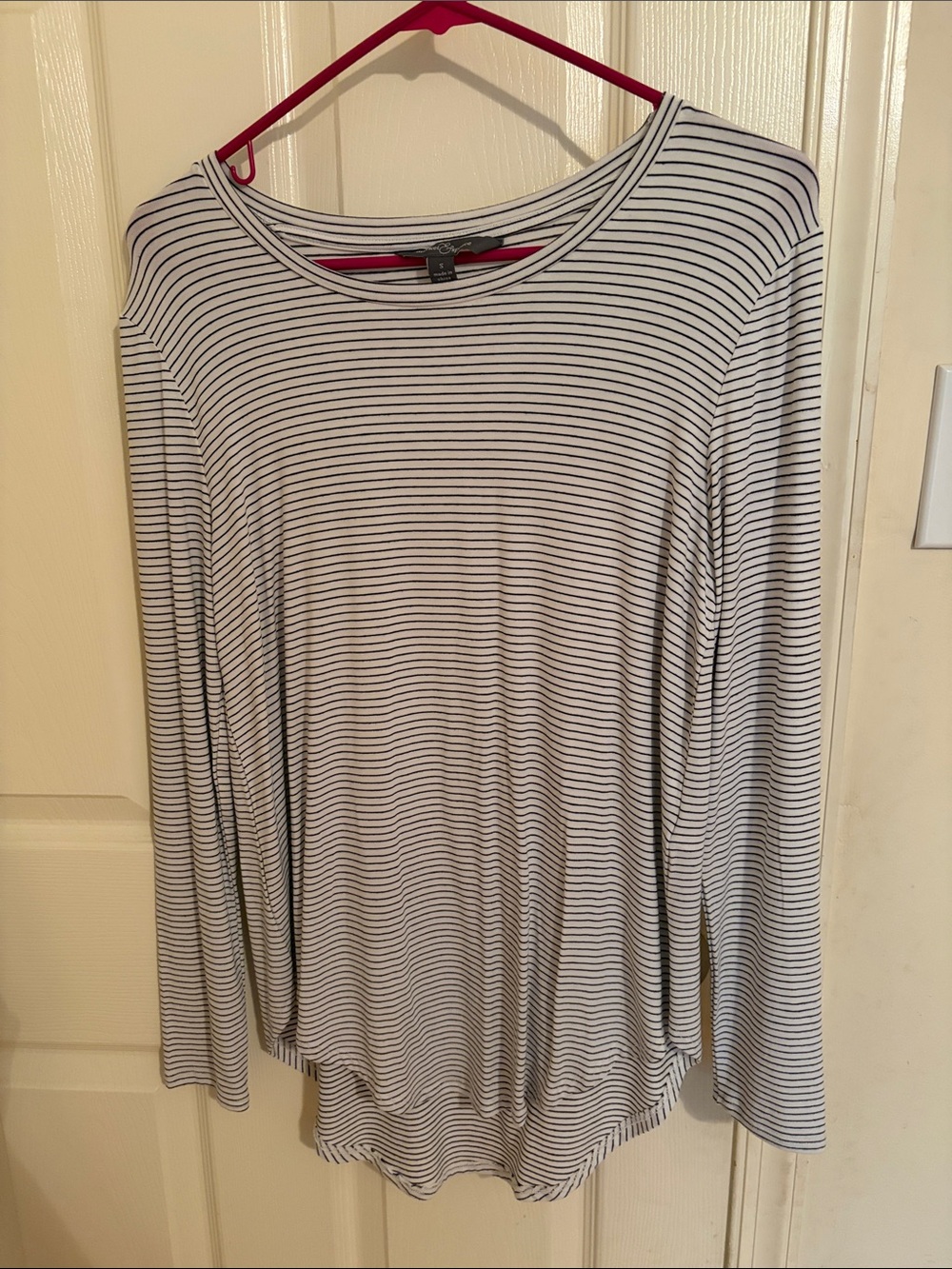 Market & Spruce White Long-Sleeve Scoop Neck Top with Black Stripes